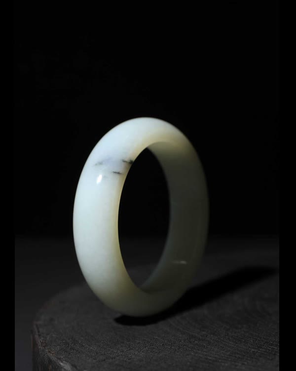 Qinghua Seed Jade Bangle