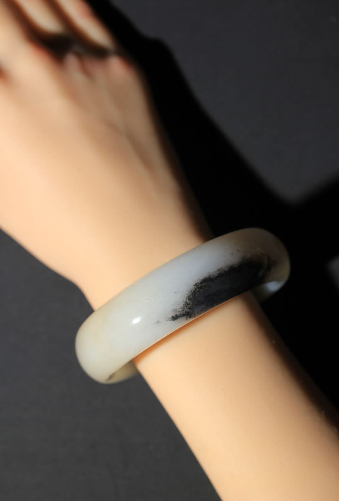 Qinghua Seed Jade Bangle